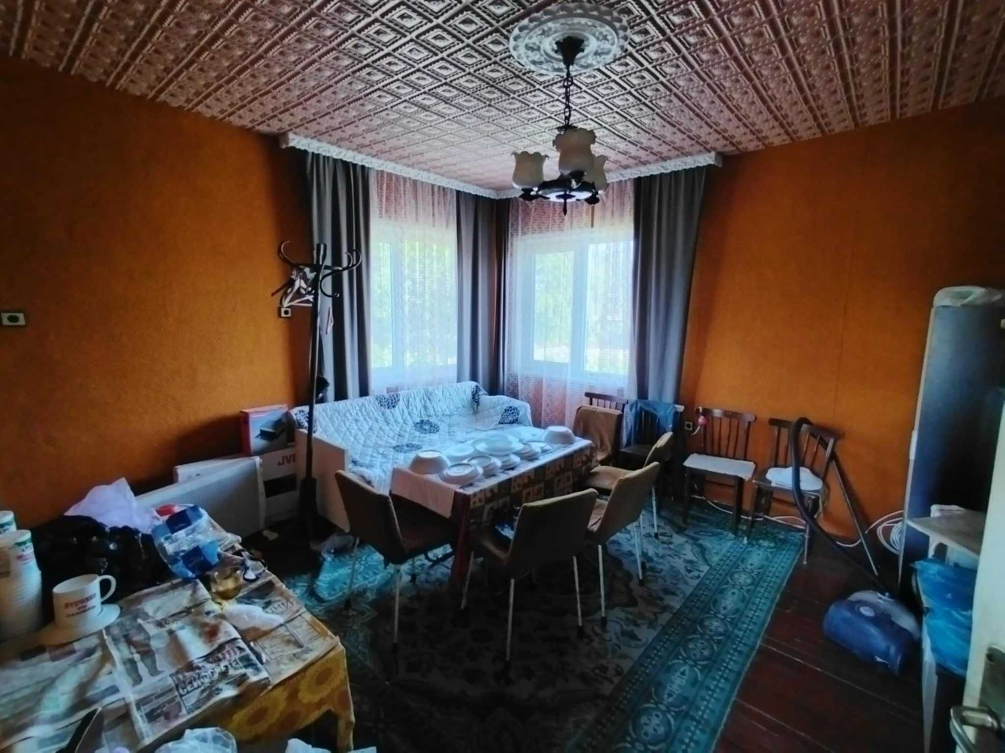 Продава къща в с.Драгор 1 км от Пазарджик