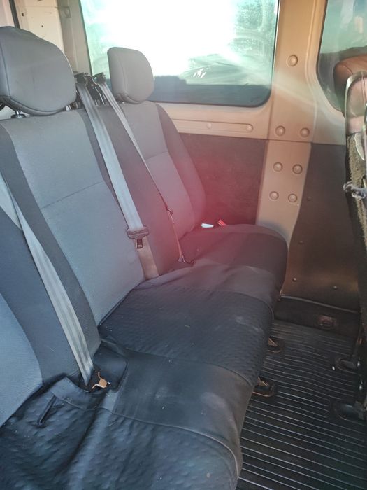 Vând Renault Master 9 locuri 2,3dci 6 trepte