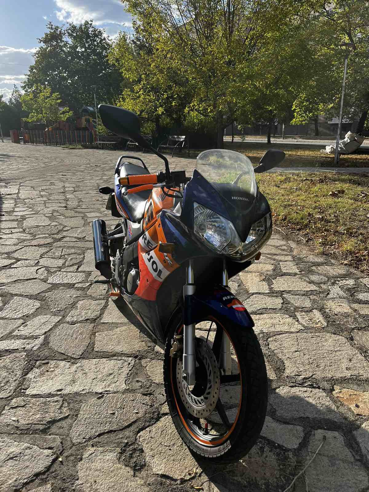 Мотор Хонда CBR 125R пистов