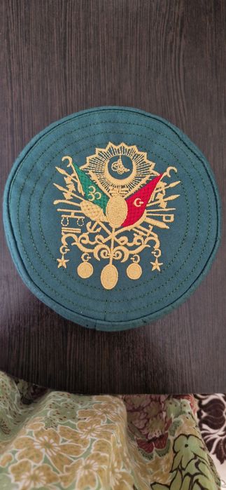 Тюбетейка с Османским гербом . Новая