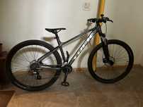 Bicicleta hardtail Trek Marlin 5