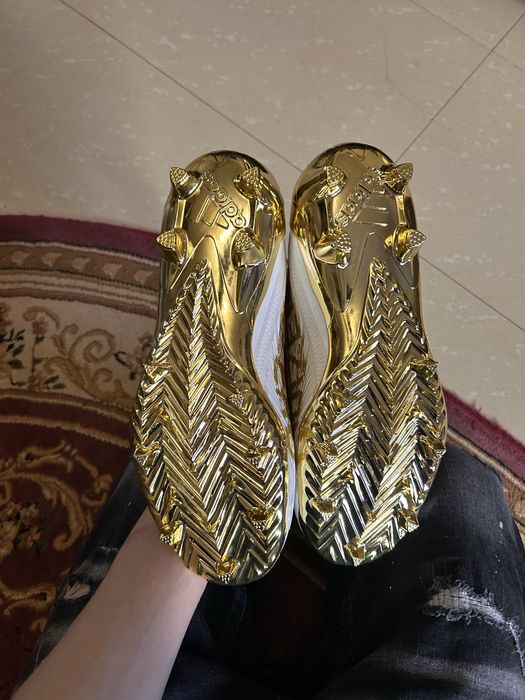 Adidasi fotbal baieti marimea 40,5