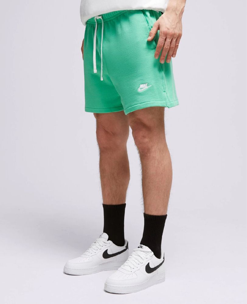 Мъжки къси панталонки Nike и New Balance - различни размери