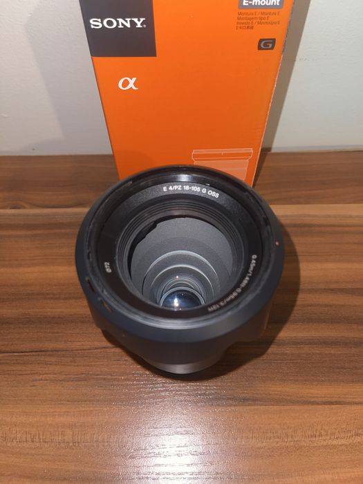 Sony 18-105mm f/4 G OSS - обектив ( Sony E Mount ]