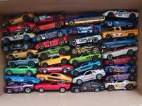 Masinute machete modele Burago, Mattel Hot Wheel, Maisto, Welly
