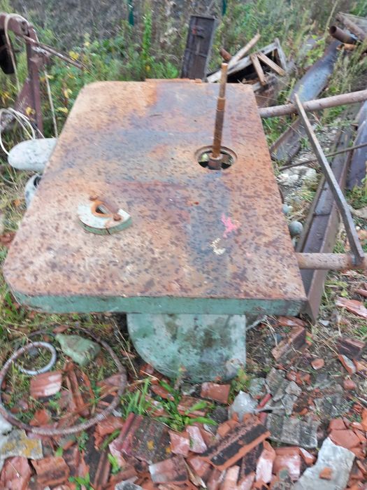 Vand freza pentru lemn.in stare buna de functionare