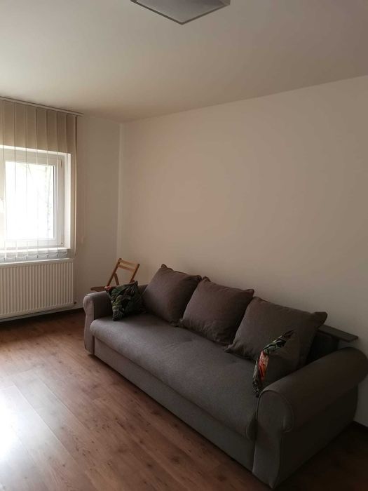 Central, dau in chirie garsoniera mobilata