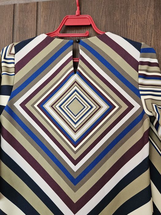 Елегантна дамска рокля