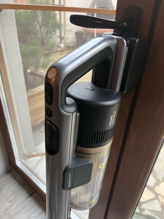 Aspirator vertical Philips Aqua 7000 - XC7057/01