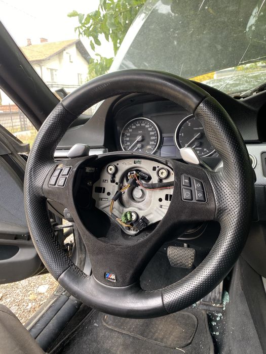 М волан с ПЕРА BMW e90,e91,e92,e87  БМВ е9х,е8х 318d,320d ,330d,335d