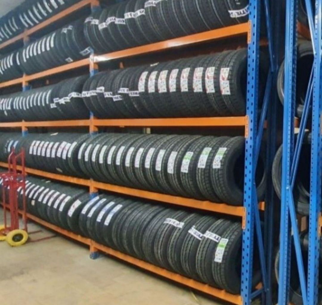 Rafturi metalice industriale