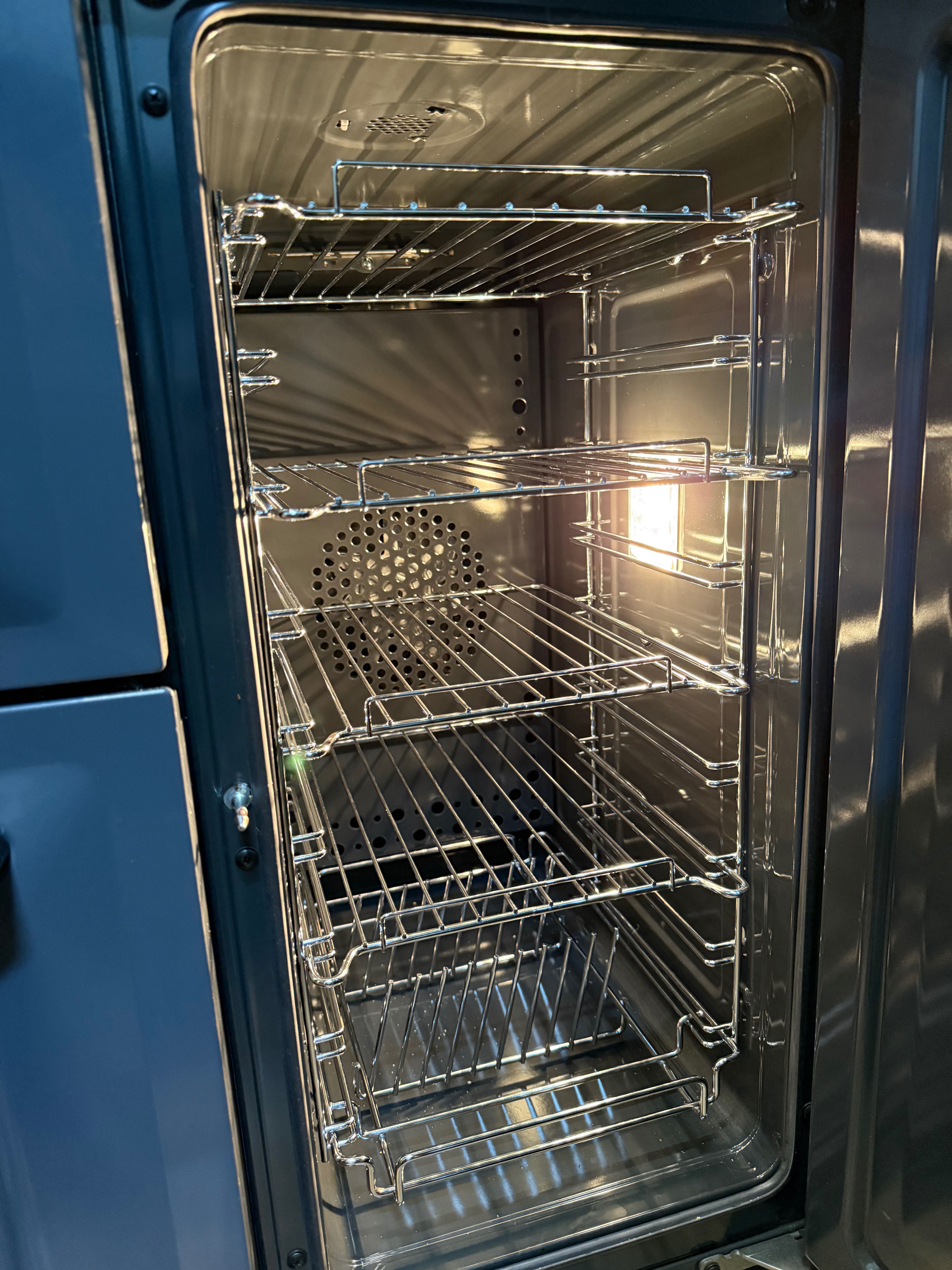 Фурна Smeg TR93BL
