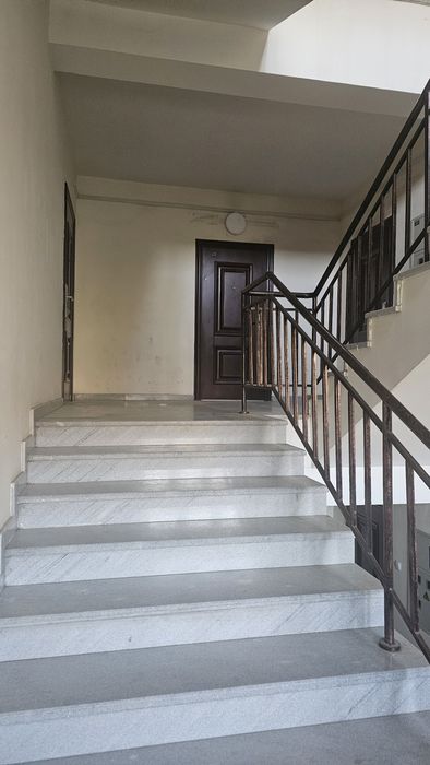 Продам 2/4/5, кирпичный дом , 76,4 м2, новостройка, электроаппарат.