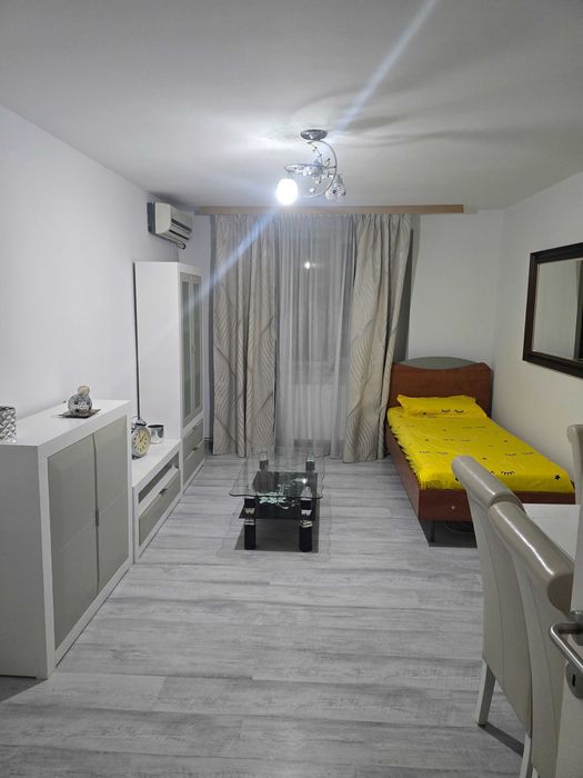 Inchiriez apartament 3 camere Piata mare - regim hotelier