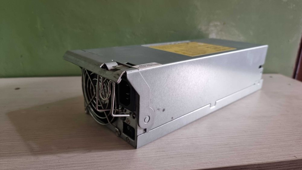 Сървърни захранвания за база данни