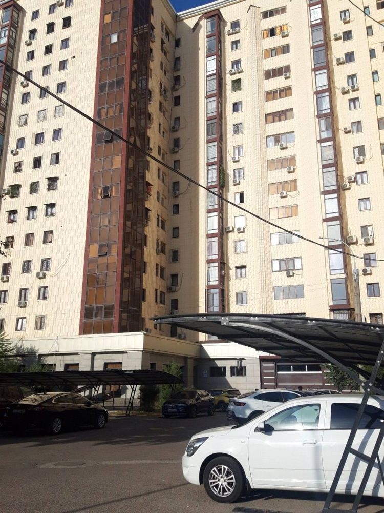 Yakkasaroy zavatskoy kochada 4 xonali kv