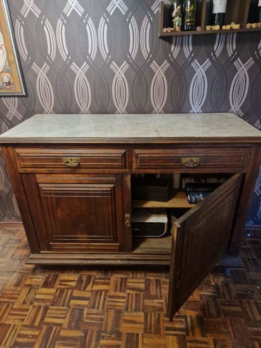 Масивен бюфет барок  шкаф