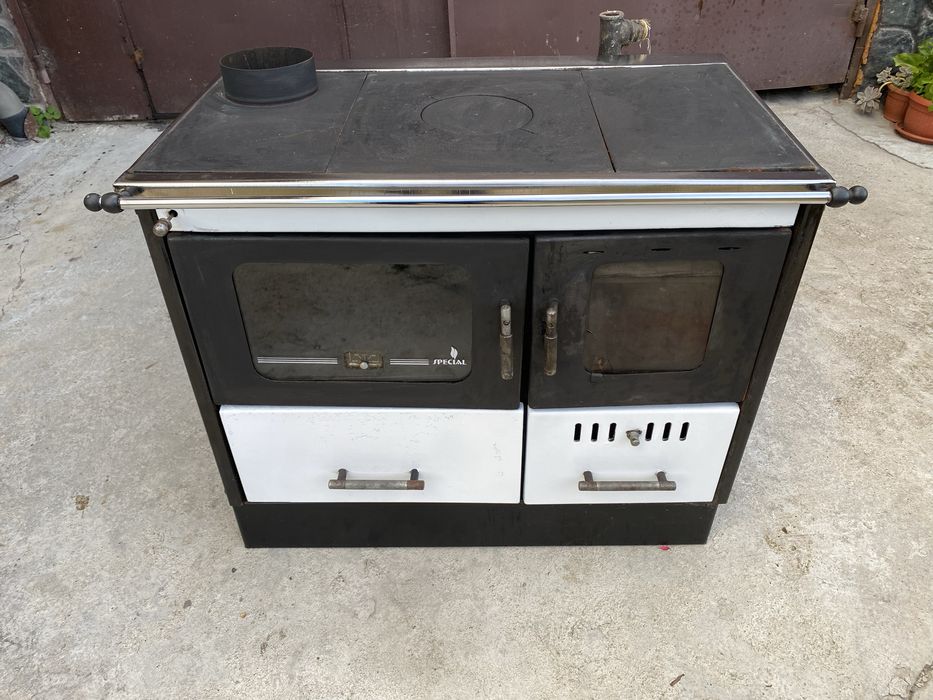 Готварска печка с водна риза на дърва 18 kw