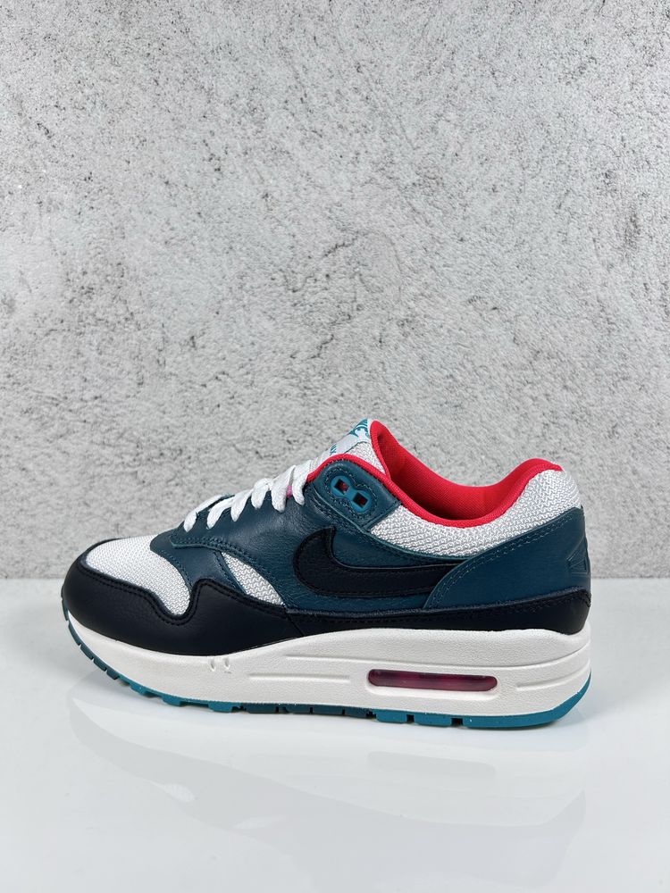Nike Air Max 1 LeBron James Liverpool F.C.