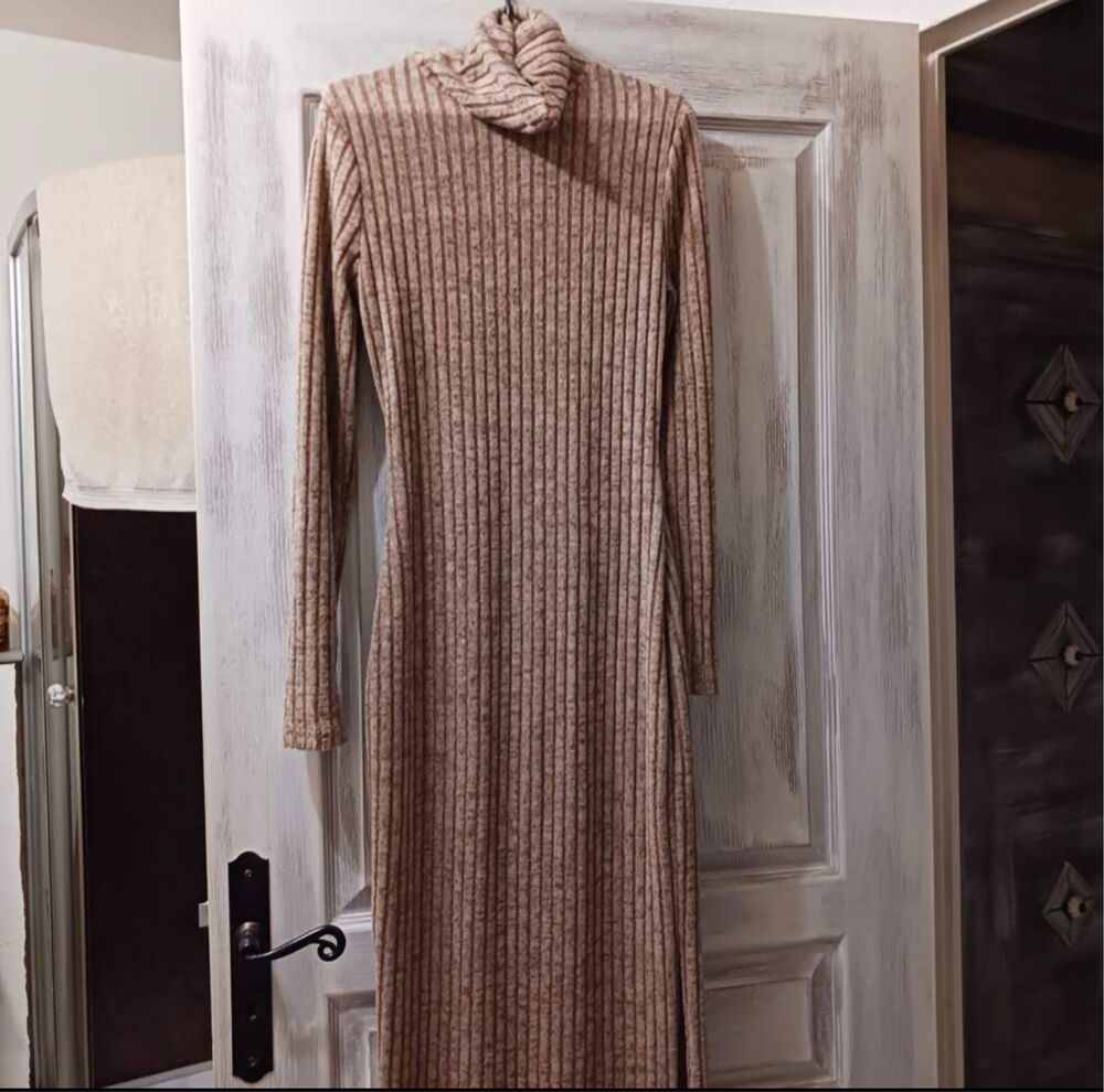 Rochie lunga.