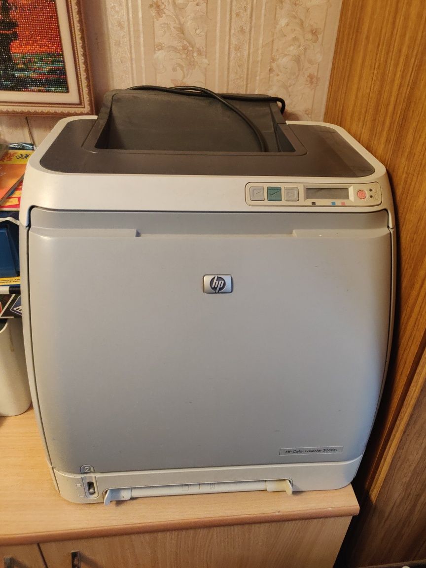 Цветной лазерный принтер HP Color LaserJet 2600n