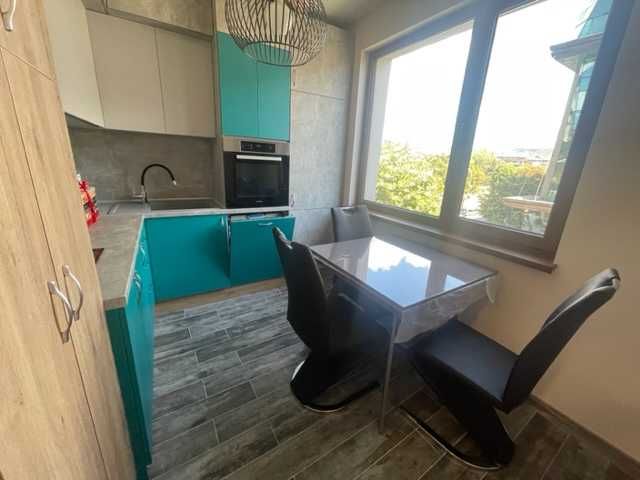 Дава се под наем Тристаен апартамент в Варна, Общината - 70 кв.м за 867 € - Снимка #3