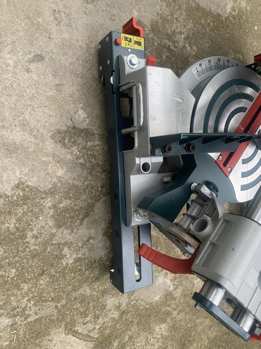 Bosch GCM 18V-216/2022г/безчеткова пендула /+ стойки