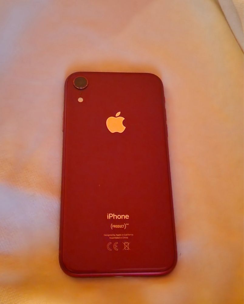 IPhone XR RED 64 GB- отличен смартфон на 90% батерия