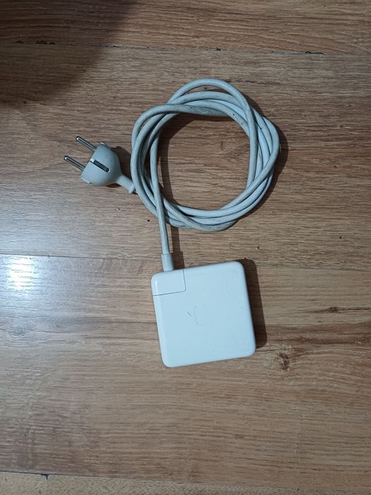 Incarcator alimentator Apple usb C  100w perfect functional

#8