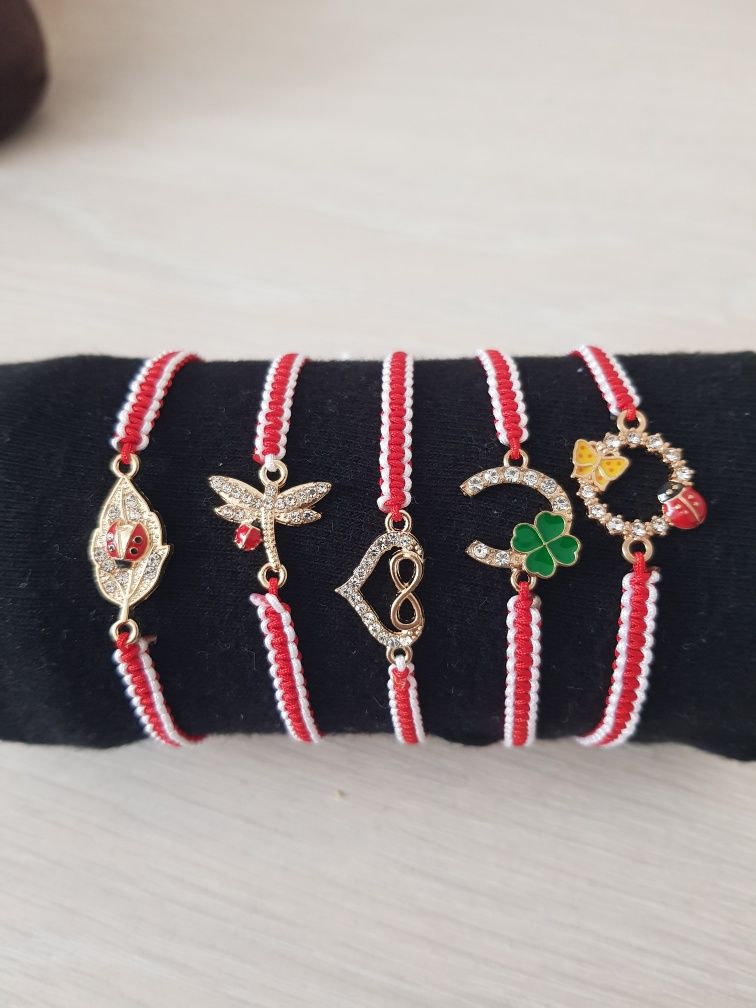 Bratara martisor cu snur reglabil