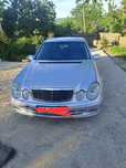 Vind auto Mercedes E class.