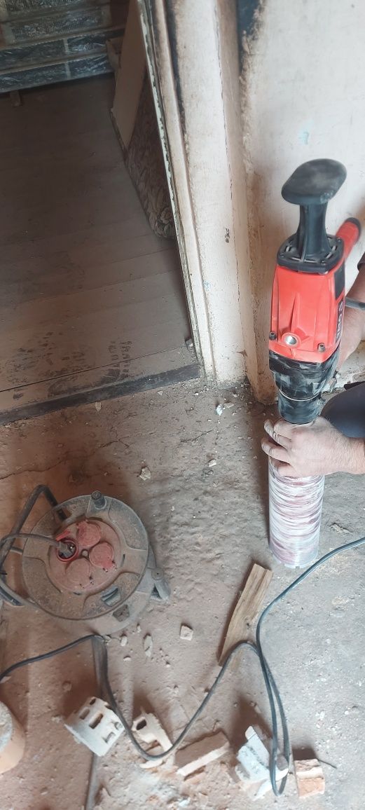Executam gauri hote ,centrale , clime și alte  în caramida și beton