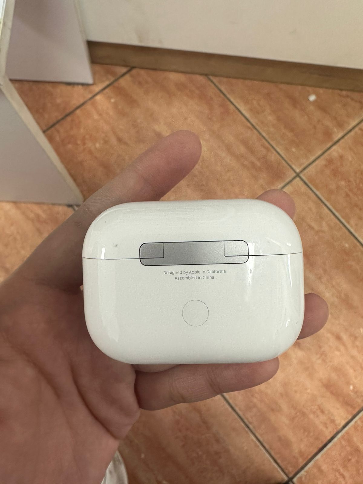 Продам оригинал кейс от Airpods pro 2