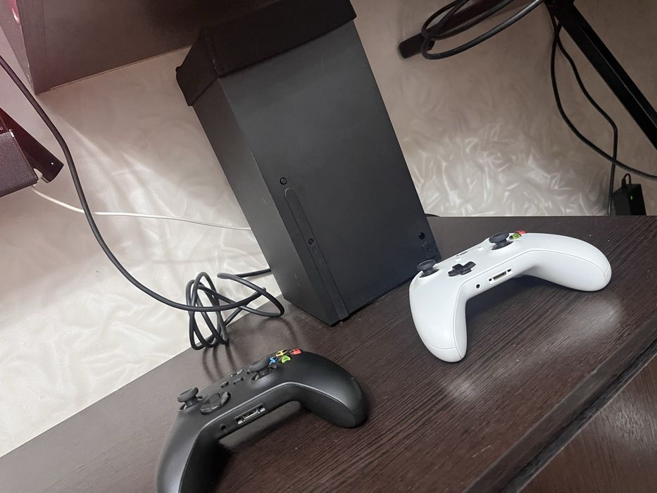 Xbox series x + account 80+ games