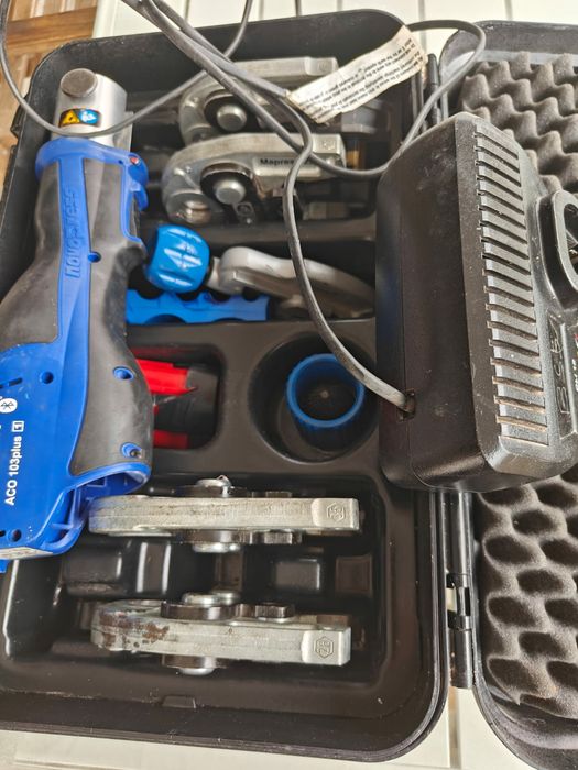 Geberit aco 103 plus 1 presa sertizare cu bacuri 15-22-28-35