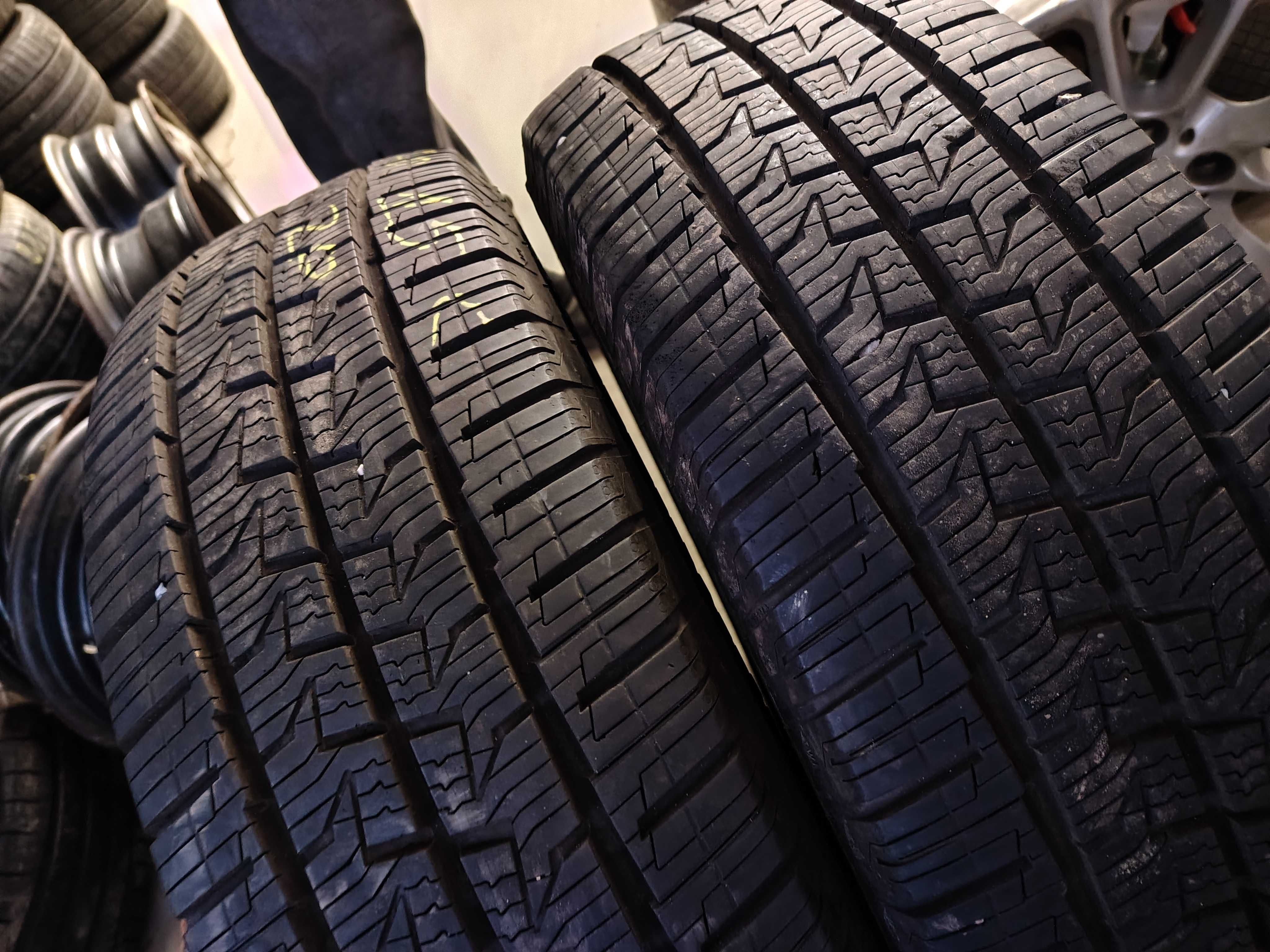 2бр.всесезонни гуми CONTINENTAL 205/70/15C 106R DOT 4020