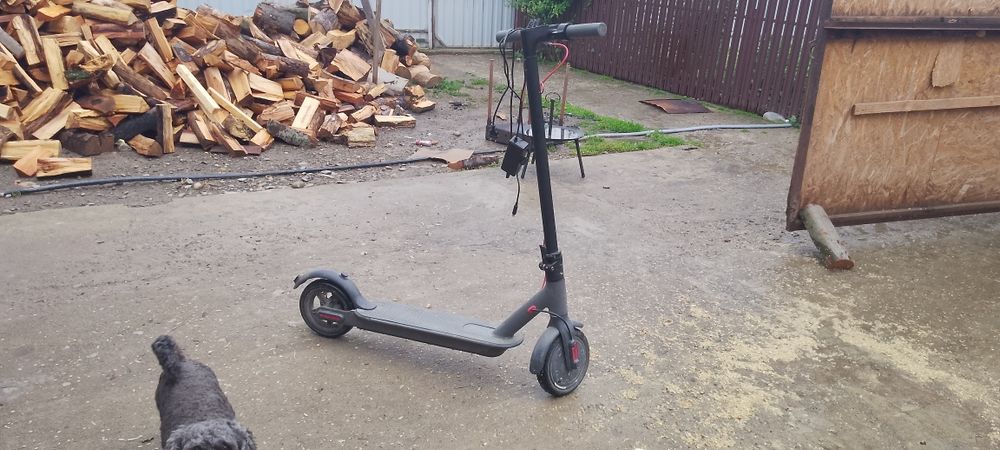 Trotinetă electrica 42 v stare foarte buna  prinde 30 km