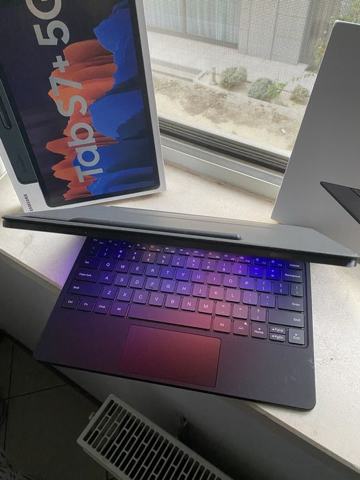 Samsung Galaxy Tab S7+ Plus 5G + Magic Keyboard