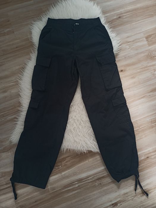 Pantaloni cargo C&A mărimea 38