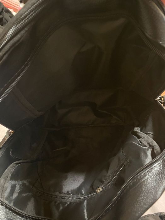 Vând geanta damă neagră