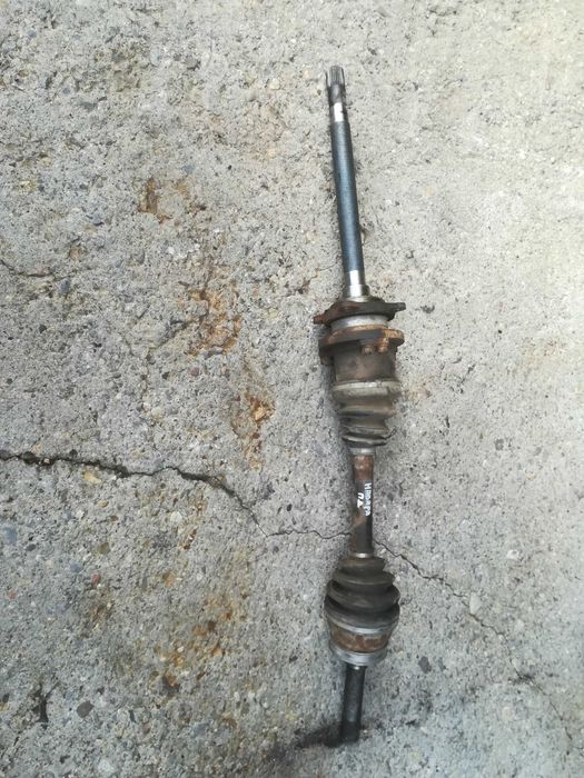 Nissan Navara Нисан Навара предени полуоски лява дясна полуоска