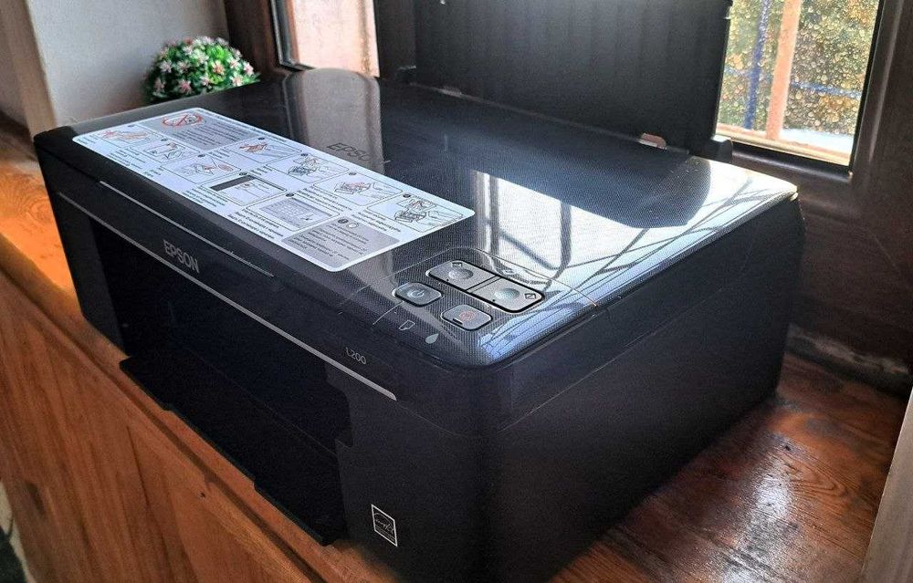 Цветной принтер Epson L200 б/у