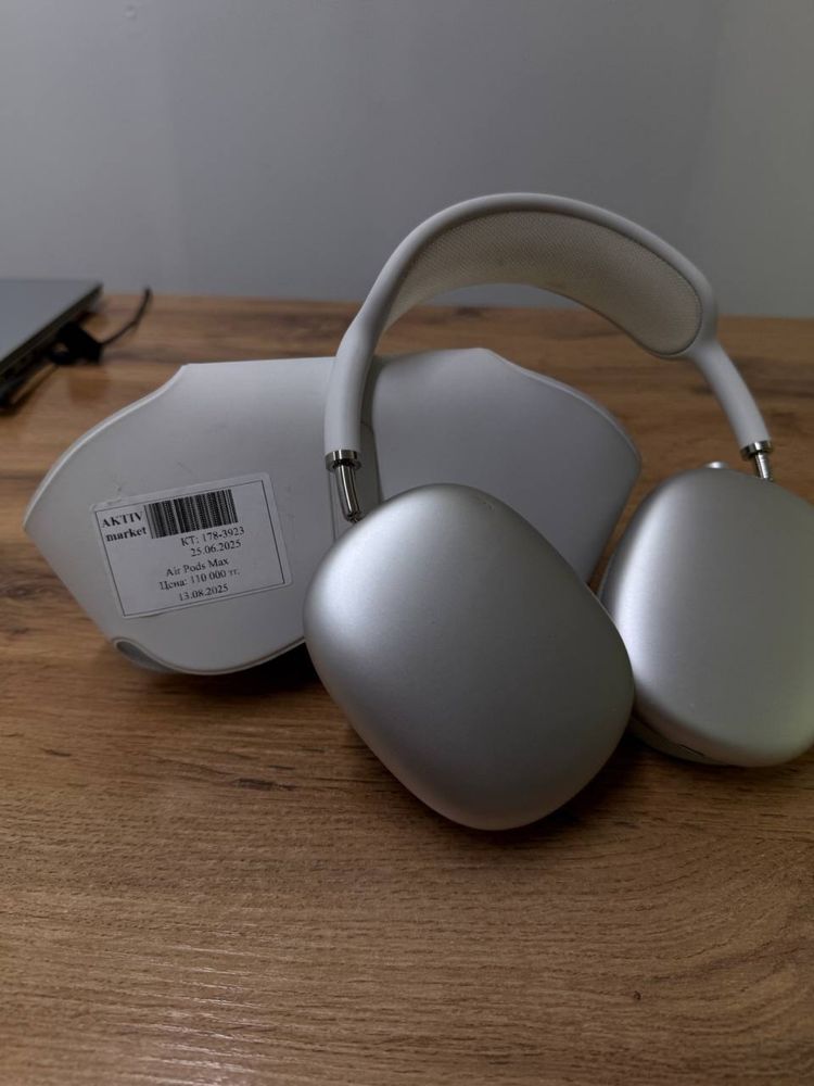 Apple AirPods Max