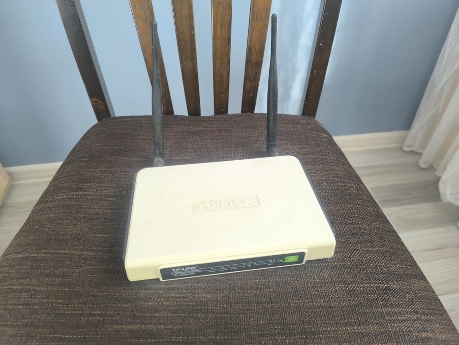 безжичен рутер TPLINK