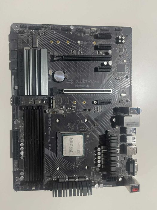 Asrock B450 Gaming K4 – ATX дъно, AM4 сокет, отлично състояние