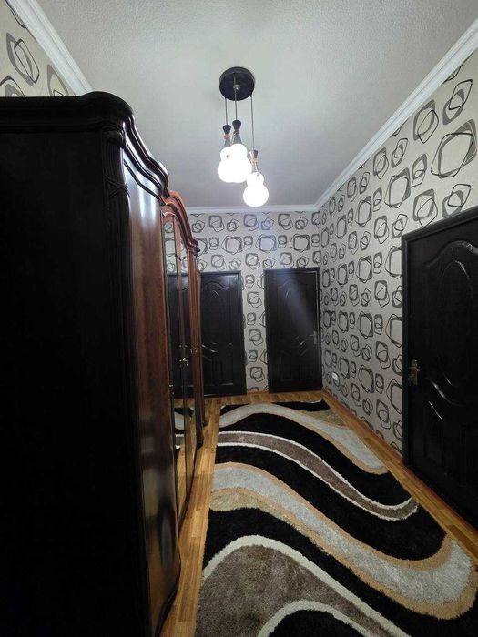 Самарканд шахрида 3 хонали, 2-қаватда жойлашган квартира сотилади.