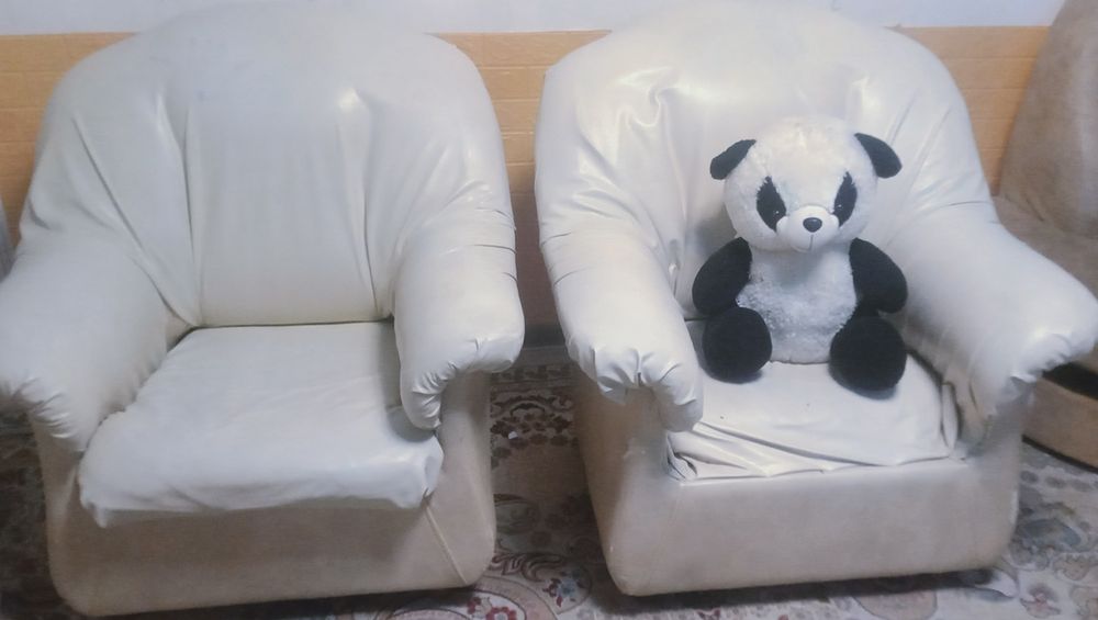 Срочно продам 2 кресла