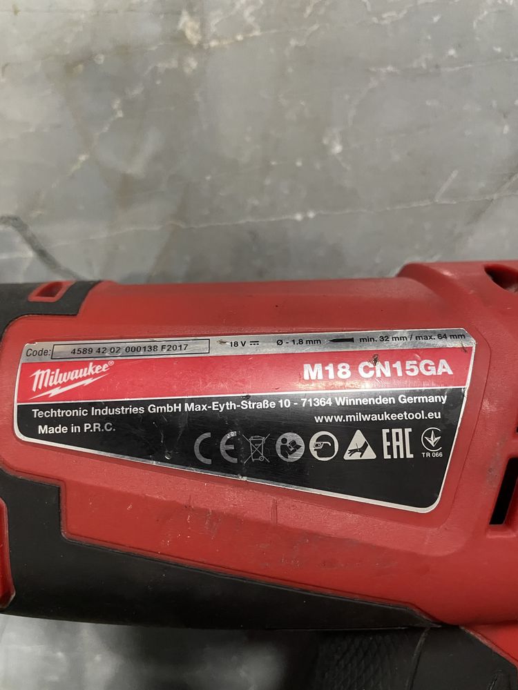 Акумулаторен такер -Milwaukee M18cn15ga