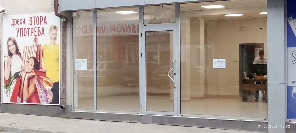 Дава се под наем Магазин в Свищов - 89 кв.м за 214.2 € - Снимка #3