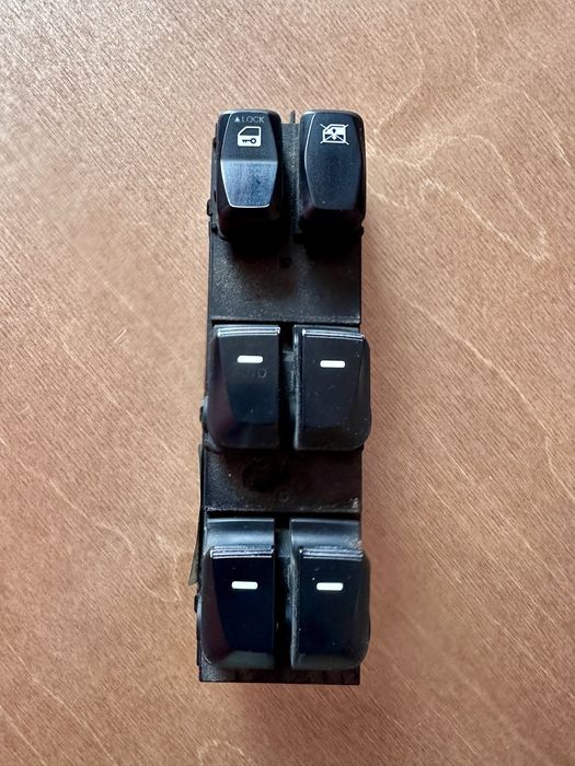 Блок управления стеклоподъёмниками Hyundai Tucson 2014